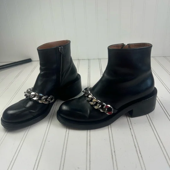 Givenchy Laura Black Chain Trimmed Leather Ankle Boots Womenโs Size 7-7.5 - Picture 5 of 12